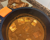 Foto del paso 7 de la receta: Pollo estofado con chocolate y yuca
