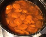 Une image de l'étape 2 de Carottes à l'orange, miel, épices et oignon de roscoff.