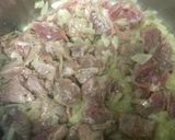 Foto del paso 2 de la receta Ternera en salsa de cúrcuma con chocolate al vino