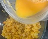 A picture of step 3 of Spanish omelette using Air Fryer.