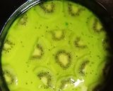 A picture of step 4 of Kiwi cheese cake.