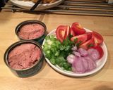 A picture of step 1 of Tuna in tomato sauce.