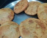 A picture of step 8 of Walnut & Moong stuffed Kachori.