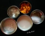 A picture of step 1 of Mango milk shake.