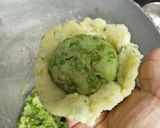 A picture of step 2 of Aloo Matar Tikki Chole Chaat.