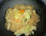 Foto langkah ke 8 dari resep Bihun Goreng.