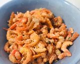 Hình bước làm 1 của món Món cháo trắng với tôm khô kho quẹt