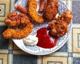 899. Egy kis nasi bundás virsli és bolti csirkemell falatok ! recept fázis 3 fotója