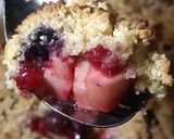 Une image de l'étape 4 de 🍎 Crumble pomme et fruits rouges.