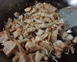 Foto langkah ke 4 dari resep Tumis Nangka Muda Rebon.