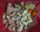 Foto langkah ke 1 dari resep 63. Ayam Goreng Lengkuas.