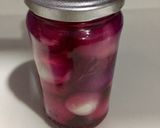 A picture of step 3 of Vinegar onion pickle.