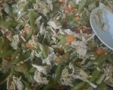 Foto langkah ke 4 dari resep Sambosa Ekonomis Isi Ayam Sayur.
