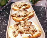 Une image de l'étape 4 de Tartines bruschettas crème lardons gruyère râpé parmesan ou cheddar et champignons.