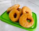 Foto langkah ke 6 dari resep Donat super simpel cuma 3 bahan (takaran sendok tanpa mixer).