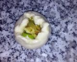 A picture of step 2 of Spicy chicken buns.