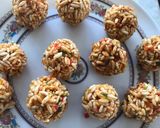 A picture of step 3 of Mamrana ladoo.