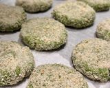 Foto del passaggio 4 della ricetta Polpette vegane di ceci e spinaci