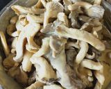 รูปขั้นตอนการทำที่ 4 ของ เห็ดนางฟ้าทอดกรอบ🍄🍄🍄
