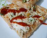 A picture of step 4 of Cheesy Mayo Pizza.
