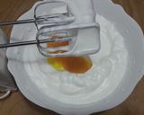 Pas rețetă Ruladă pufoasă cu cremă de cafea 4 fotografie