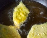 A picture of step 5 of Crispy Palak Patta Chaat.