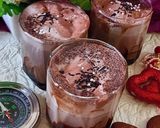A picture of step 4 of Chocolate Milkshake.