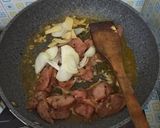 Foto langkah ke 3 dari resep Semur Ayam Kecap Kentang Wortel.
