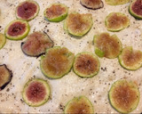 Foto del passaggio 9 della ricetta Focaccia dolce (o salata?🤔) con i fichi freschi