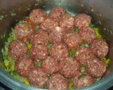 Foto del paso 13 de la receta: Estofado de albóndigas de carne con verduras