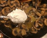 Foto del paso 4 de la receta: Salsa de champiñones al vino