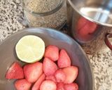 Une image de l'étape 1 de Jus fraise anis vert bio.