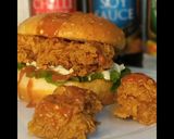 A picture of step 6 of Chicken zinger burger.
