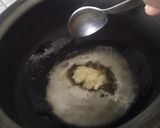 A picture of step 5 of Lasuni Dal Palak Khichdi.