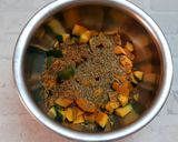 A picture of step 3 of Punjabi mango pickle.