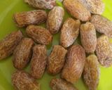 A picture of step 1 of Chocolate dates cube.