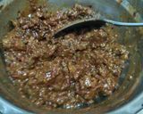 Foto langkah ke 2 dari resep Roti Goreng Daging Pedas.