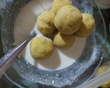 Foto langkah ke 4 dari resep 27. Bola bola ubi isi cokelat.