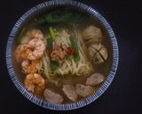 A picture of step 5 of Shrimp Noodle Soup.