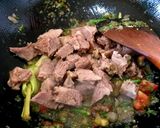 Foto langkah ke 3 dari resep Tauco Daging Sapi Full Rawit.