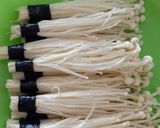 Foto langkah ke 1 dari resep 35. Enoki Crispy Nori Vegetarian.