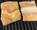 Foto del paso 1 de la receta: Bocadillo de Pavo con Huevo poché y Parmesano