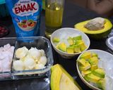 Foto langkah ke 2 dari resep Es Teler Timun Suri.