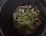 Foto langkah ke 5 dari resep Macaroni milk soup (sup makaroni susu) dimasak pakai rice cooker.