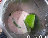 A picture of step 2 of Paan Gulkand Lassi.