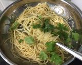 A picture of step 3 of Spaghetti Olio E Aglio With Chili Garlic.