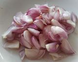 Foto langkah ke 1 dari resep Dabu Dabu iris Khas Gorontalo.
