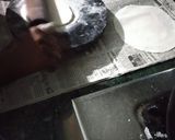 A picture of step 2 of Rice flour roti.