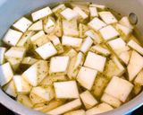 Hình bước làm 2 của món Canh Củ Cần Tây Nấu Thịt Băm