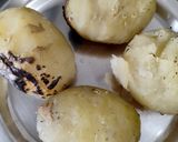 गावरान झणझणीत बटाट्याचे भरीत (Gavran Batatyache Bharit Recipe In Marathi) रेसिपी स्टेप 1 फोटो 
